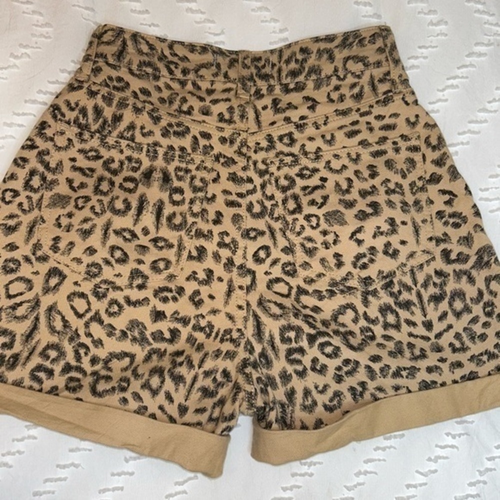 We the Free cheetah shorts - high waist sz 25 - Picture 4 of 9